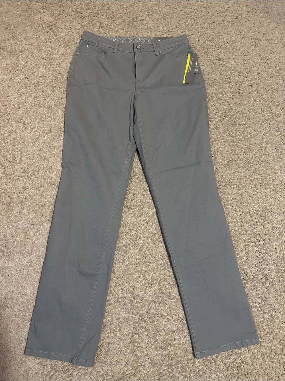 JM Collection Curvy Fit Straight Leg Jeans Grey Comfort Waistband Size 10 NWT